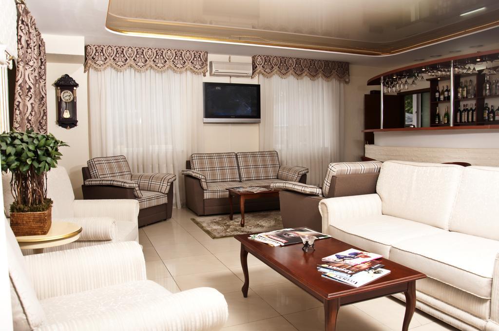 Shine Hotel